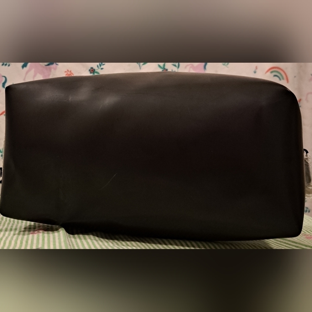 NWT UGG Black Rubber Waterproof Cosmetic Makeup Beauty Unisex Travel Pouch Bag - Picture 5 of 7